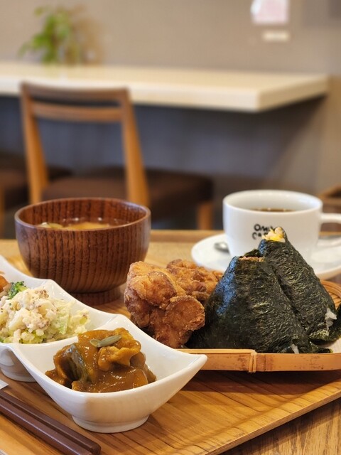 omusubiさん専用 オムスビ+カフェ オム （OMUSUBI+CAFE OMU） - 米野木/おにぎり | 食べログ