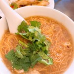 台湾菜館 - 大腸麺線と鶏肉飯のセット