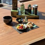 THE TEA LOUNGE - 