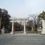 ころっけスタンド蘖庵 - すぐ近くには三島神社がありますよ！