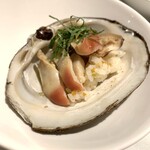 Bistro cafe eS - 三沢産ホッキ貝の白ワイン蒸し　ある日の前菜