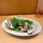 叙序圓 - 蛤と菜花の酒蒸し（居酒屋メニュー）
