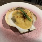 Bistro cafe eS - 陸奥湾産ホタテ貝ののグリルオランデーズソース　ある日の前菜