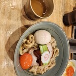 だしと麺 遊泳 - 油そば(味玉)出汁スープ付き