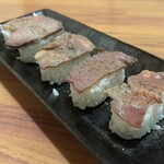 全席個室居酒屋 国産和牛肉寿司と海鮮 とろけ酒場 - 