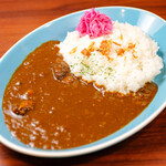 平日ランチ限定！　特製神戸牛　牛すじカレー