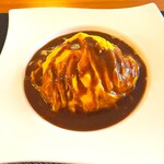 大使館 - とろとろ玉子に特製デミ