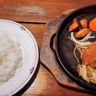 自家製ハンバーグの店 ログログ_1