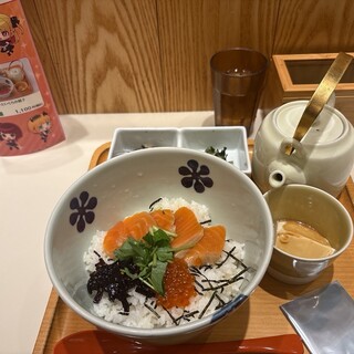 だし茶漬け+肉うどん えん_1