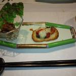 ダイニングバー和 - 前菜：赤貝の佃煮＆カポナータチーズトースト