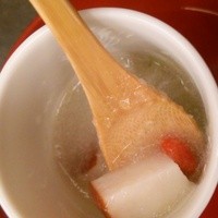 螢 - 蒲鉾やクコの実も入っている。