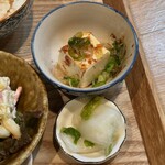 にゅうめん専門店 立道屋 - 冷奴、お新香