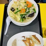 松軒中華食堂 - 料理写真: