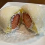 四季創菓　ハヤシ - 苺ケーキ大福[税別¥430]