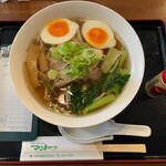 マンドルーラ - 料理写真:自家製煮豚の和風ラーメン