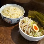 麺舗 十六 - つけそば(並)、『全部のせ』十八番