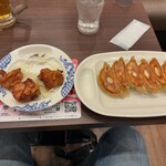 バーミヤン - 料理写真:唐揚げ(349円)＆本格焼き餃子(299円)
