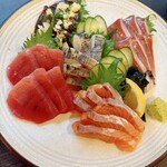 炭火串焼き 海鮮料理 燦々 - 