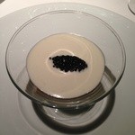 ブロッコリーのムースリーヌと雲丹