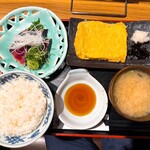 楽家 - だし巻き玉子と鰹のたたき定食