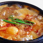 コリアンキッチン 3匹の子ぶた - 特製スンドゥブ