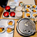 みやま荘 - 朝食バイキング(味噌汁、おかずセット)
