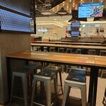 ジョンノ屋台村＆ネネチキン - 飲食コーナー