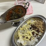 かれーの店 うどん  - 季節のスープカレー、スパイシーひき肉、チーズ、焼トマト、生姜豚（限定）