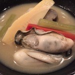 草庵　田なか - 【椀物】・牡蠣と季節の野菜の味噌汁様