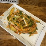 鈴芳 - 店員さんは韓国の方が多いので(むしろ全員そうかも)、メニューにも韓国要素のあるものが多い