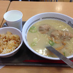 Sugakiya - 肉入りラーメン＆五目ご飯