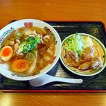 あじへい - 料理写真:あじへいラーメンとから揚げ