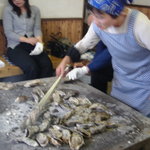 かき焼 かまくら まるふ - 焼けるまで待ちましょう