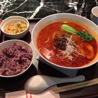 過門香 KITTE丸の内店 - 四川担々麺（1600円）