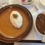 ティーラウンジ パレグレイス - ルーは別皿で来ます。