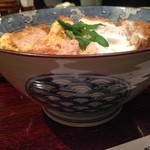 とんかつ やまいち - 丼越しのかつ丼