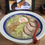 8番らーめん - 料理写真: