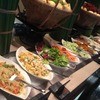 Marriott Café - 料理写真:和、洋、中はもちろん地元食も豊富