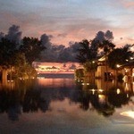 Marriott Café - ロビーからの眺め。左側にレストランが有ります