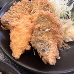 金谷食堂 - カレイ、サワラのフライ