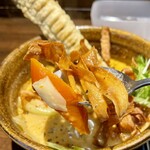 ソウルストア - 鶏団子とパリパリ揚げゴボウのカリー アップ