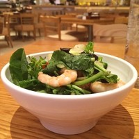 RIGOLETTO KITCHEN - ルッコラ・エビ・タコのサラダ☆500円＼(^o^)／ 自家製シトロンドレッシング美味しい！