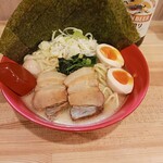 横浜家系ラーメン 赤家 - 料理写真:
