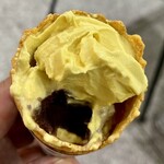 わかさいも - 下の方にあんこ