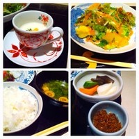 御料理 梅田 - この近辺の平日ランチはサラリーマン天国なので、落ち着けないお店が多いけど、ここは穴場♪
                店内狭いけど、仕切りが多いので半個室みたいになってるの