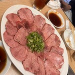 まんぷく - 料理写真:上塩タン