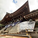 Kaki no Hazushi Yamato Tenri Ten - 毎年､ひとりで参拝している､日本一古い神社と言われている「大神神社」拝殿です。こちらの神社は､三輪山が御神体なので､本殿はないようです。