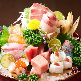 毎日市場から厳選仕入れ！活きの良い旬鮮魚をぜひ