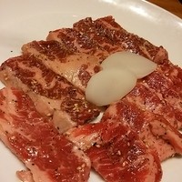 焼肉トラジ 京橋店 - ハラミとカルビ