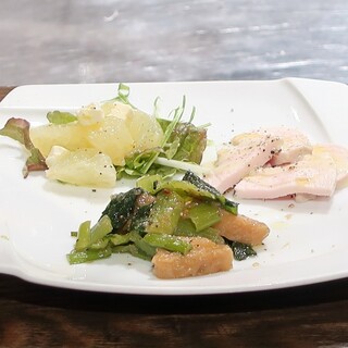 トリワイン ＰＩＫＯＳＨＨＨＵ 京橋店